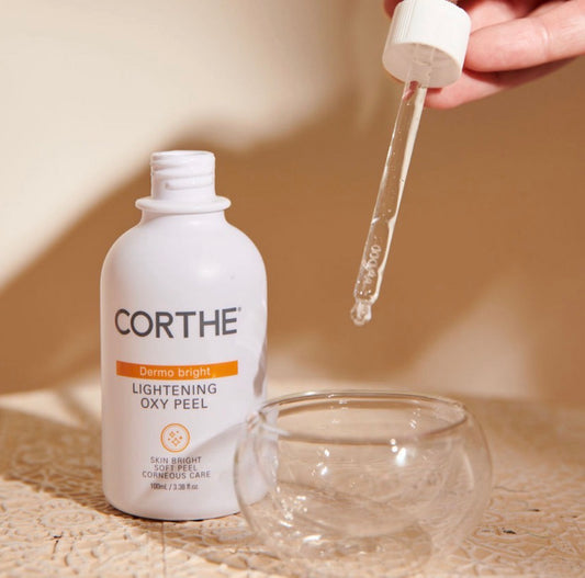 Lightweight and non-irritating texture of Corthe Bright C Ampoule, designed for daily use on sensitive and reactive skin.
