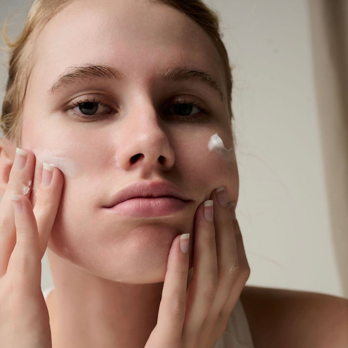 Thesera Growth Recovery Cream for deep hydration and 17 amino acid barrier support | Mystic Beauty