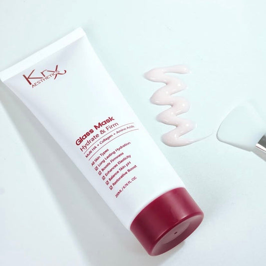 Clinical-grade Korean Glass Mask in a luxury multi-use size; a cream-to-film treatment designed to deeply hydrate and plump fine lines for a pre-event glow.
