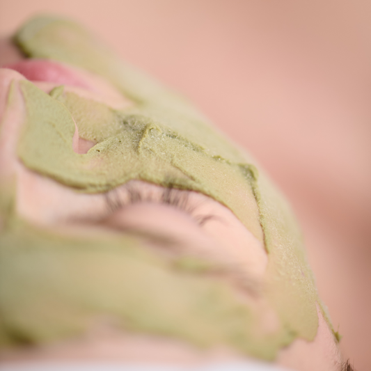 Korean spirulina cleanser for acne and oil control