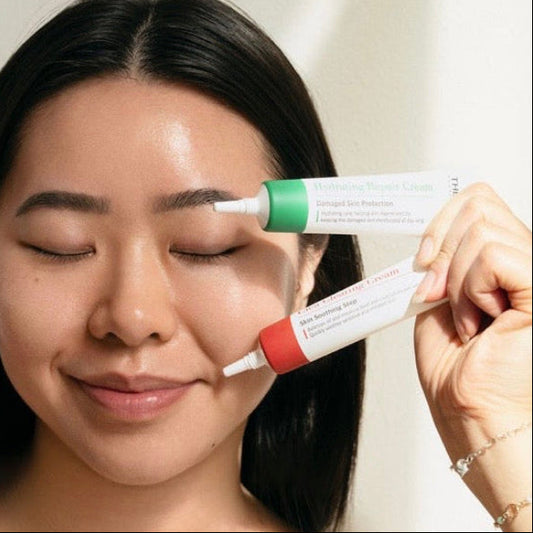 Portable 20ml tube of Thesera Hydrating Repair Cream, the professional choice for post-laser and post-microneedling Korean aftercare.