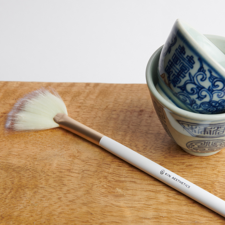 Soft fan brush for applying face masks and skincare products