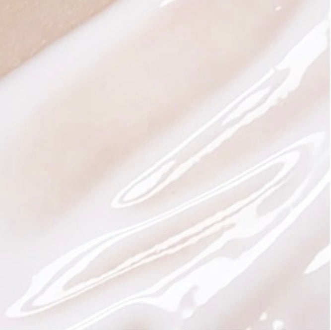 Clinical fragrance-free cleansing milk for sensitive skin; a professional non-foaming formula that removes makeup and SPF while reinforcing the lipid barrier with Ceramide NP.