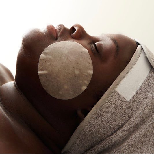 Highly saturated Korean toner pads designed to solve chronic dehydration by delivering a precise, even dose of botanical hydrators in every swipe.