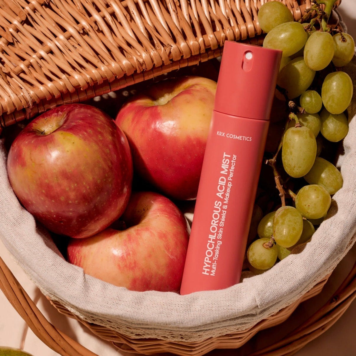 KrX Mist's lightweight anti-inflammatory formula, infused with a botanical antioxidant complex of green tea and coffee seed extract to soothe acne-prone skin.