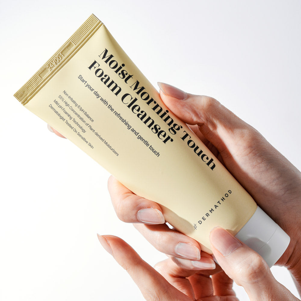 An ultra-gentle, non-stripping foam cleanser optimized for delicate skin recovery and daily maintenance of sensitized or post-treatment complexions.