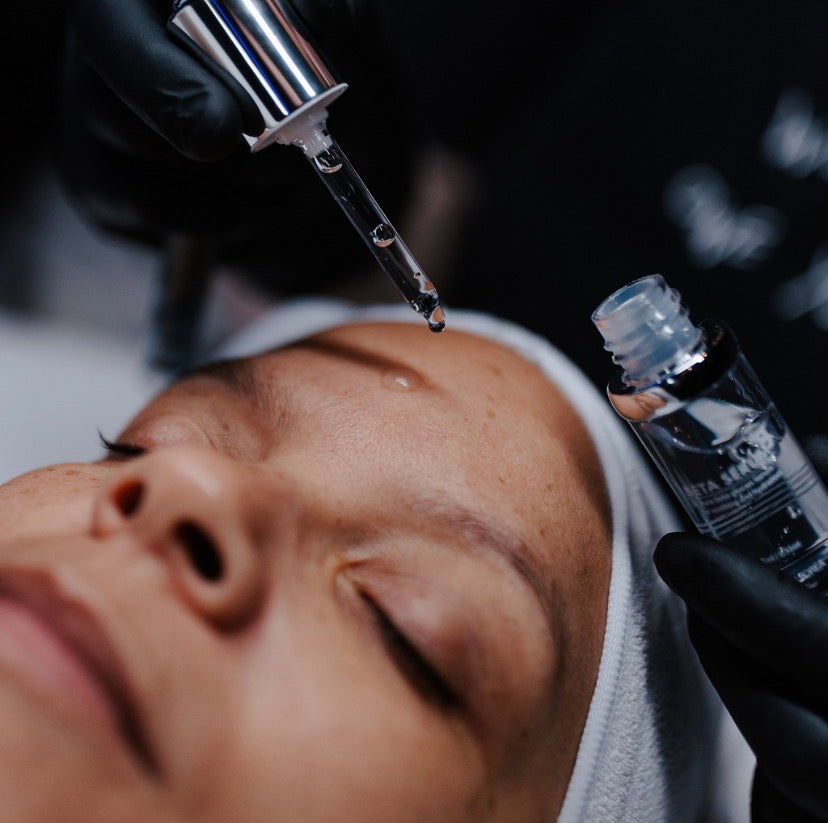 NeoGenesis Beta-Glucan Serum Korean professional recovery serum being applied for calming redness reduction and post-treatment skin repair