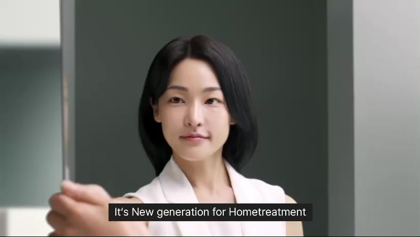 How to use the Korean Derma Mela Effector stamp: A safe, non-dragging alternative to derma rollers that delivers brightening Tranexamic Acid directly into the skin without damaging the skin barrier.