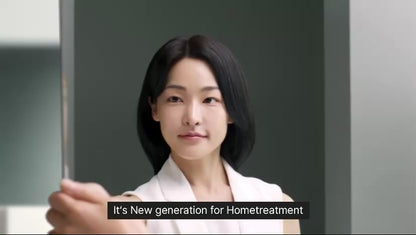 How to use the Korean Derma Mela Effector stamp: A safe, non-dragging alternative to derma rollers that delivers brightening Tranexamic Acid directly into the skin without damaging the skin barrier.