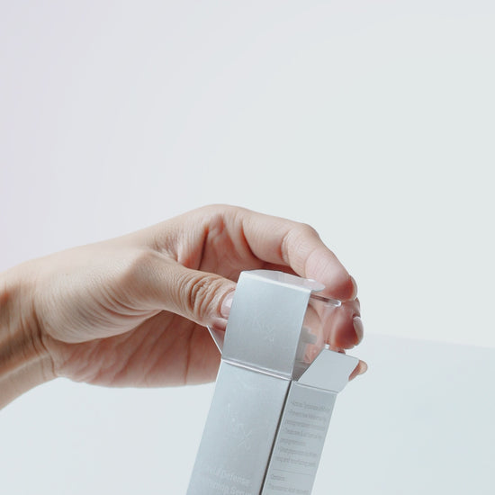 Korean skincare whitening serum with Niacinamide to reduce hyperpigmentation