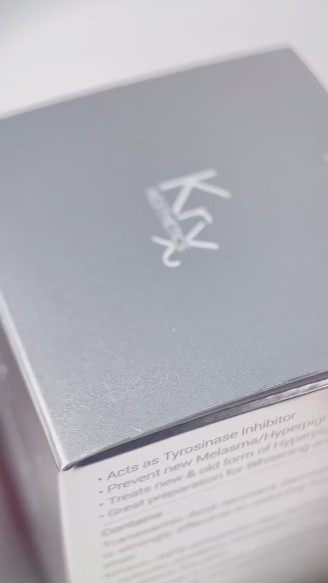 KrX Mela Defense featuring RiFerm-NPG™ (Fermented Rice Water); a traditional Korean antioxidant that enhances skin radiance and softens texture during brightening treatments.