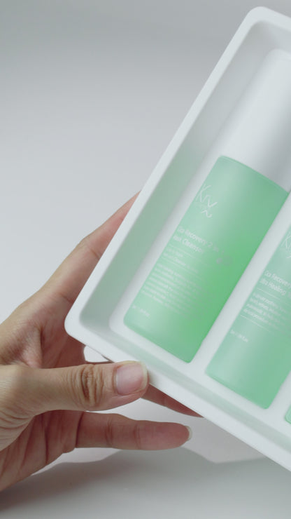 Professional Korean skincare routine for damaged barriers; watch how the Cica-based formula reduces facial redness and restores a healthy, hydrated glow to reactive skin.