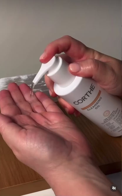 Corthe Dermo Essential Cleansing Oil, a professional-grade Korean first cleanse designed to melt waterproof SPF and impurities while protecting a fragile skin barrier.