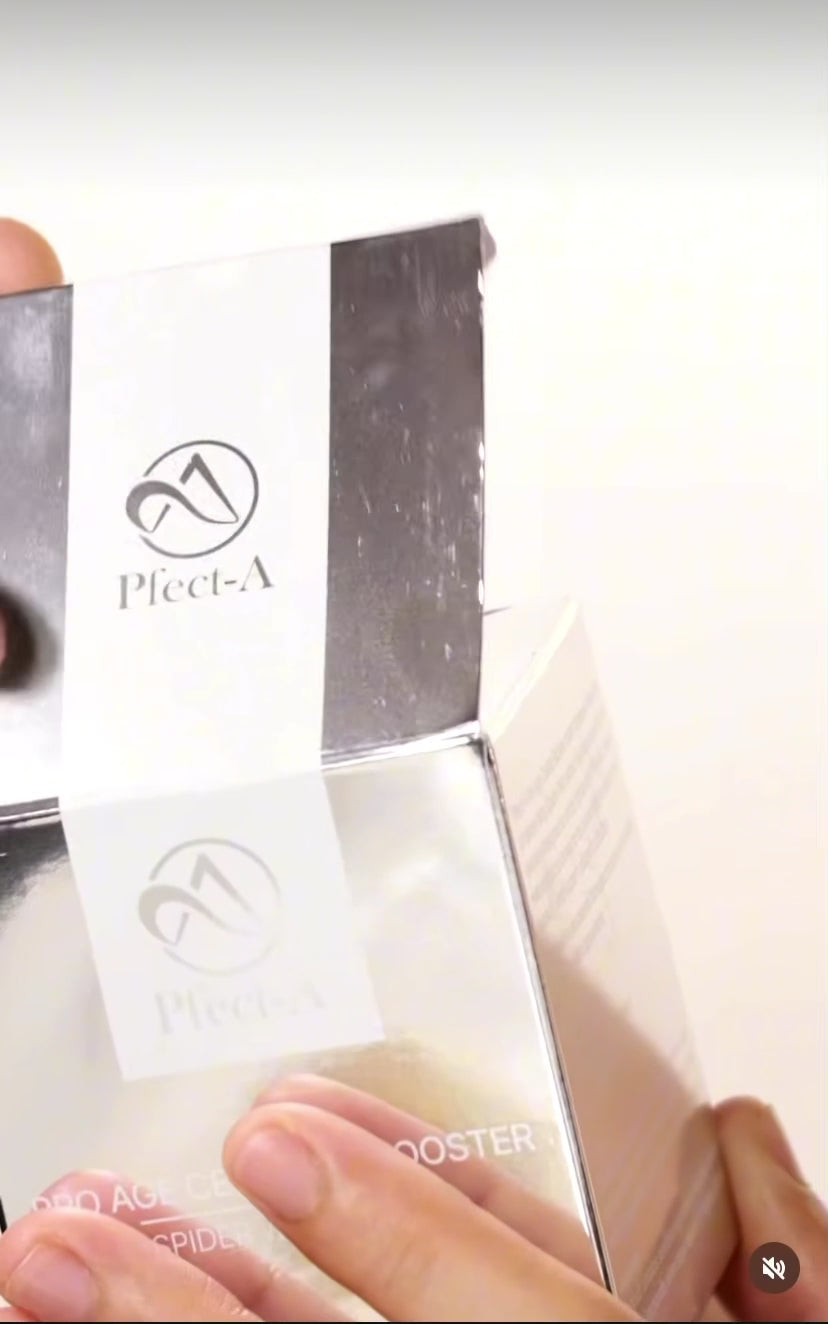 Clinical-grade Korean cream formulated with vegan spider silk and NMN to support DNA repair and restore a youthful, resilient skin structure.