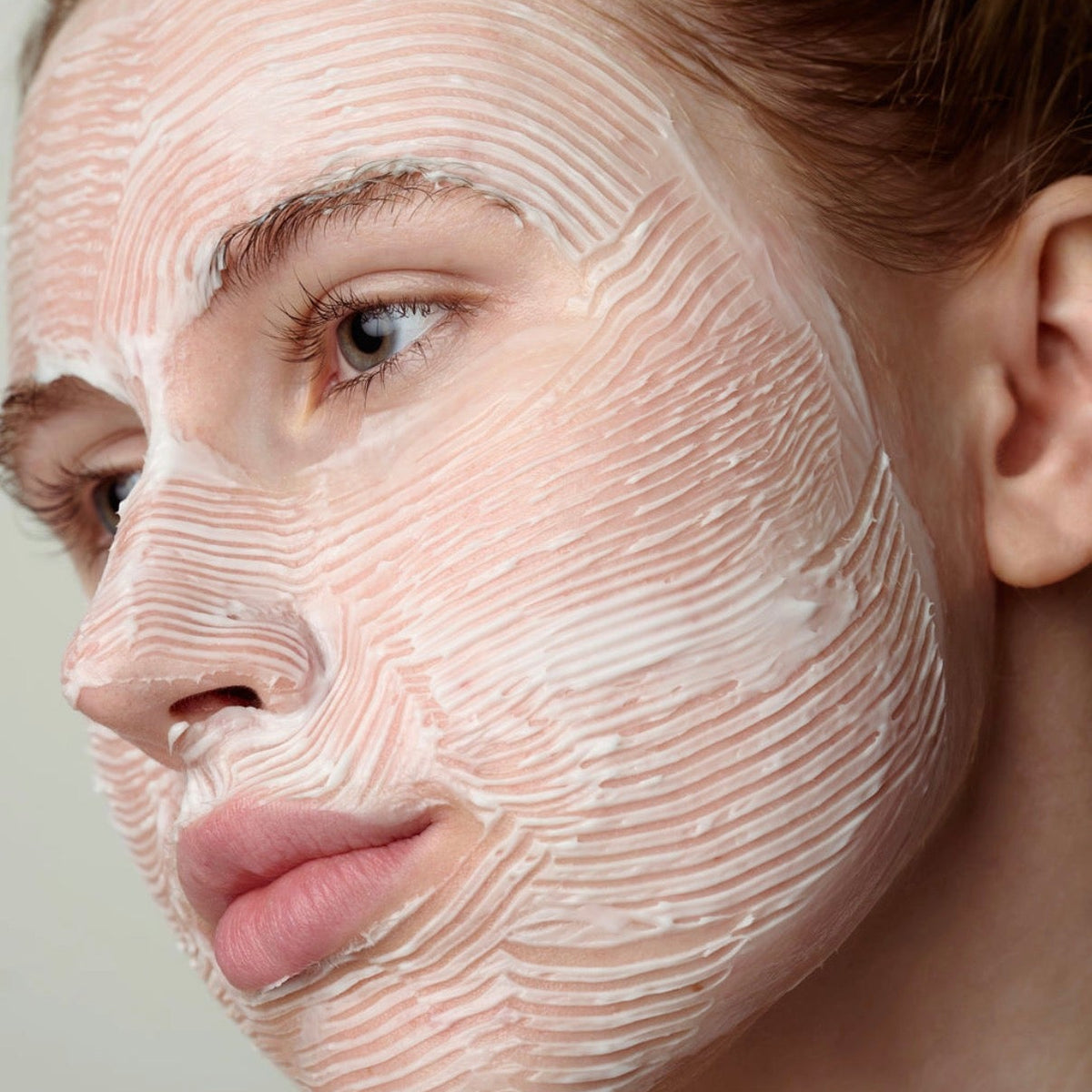 Applying Korean Thesera Hydroglow Cell Cream | Mystic Beauty & Skincare